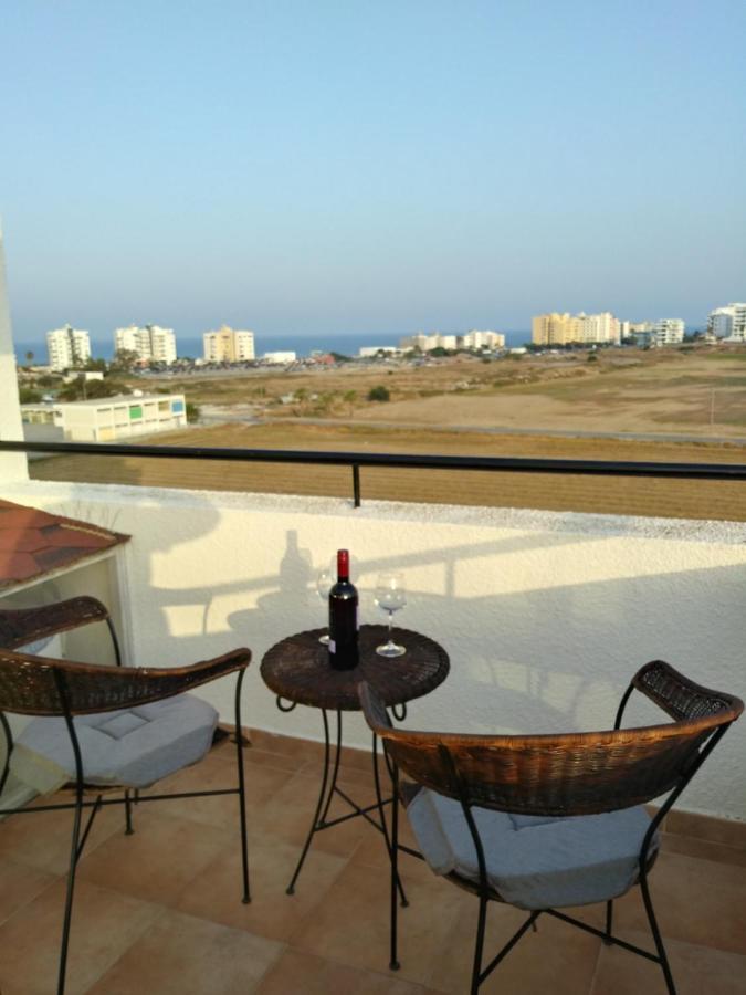 Must Stay - Sea & Salt Lake Panoramic View Apt Lárnaka Kültér fotó